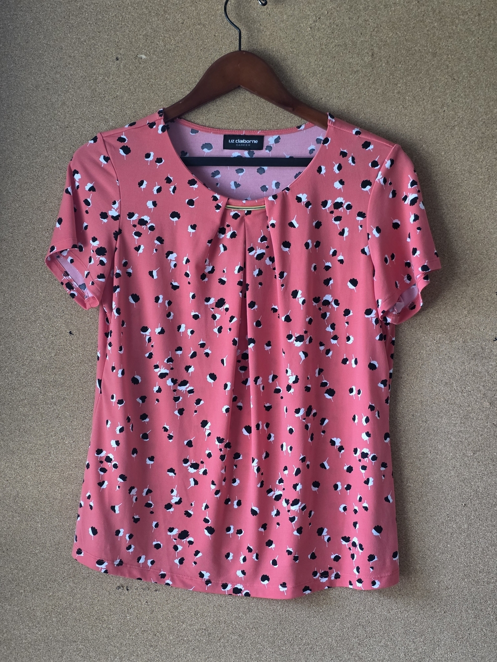 Liz Claiborne Career Pink Coral Floral Blouse  Classic Workwear Top M